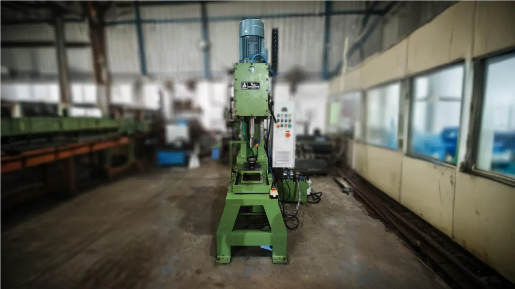 Eye Reaming Machine